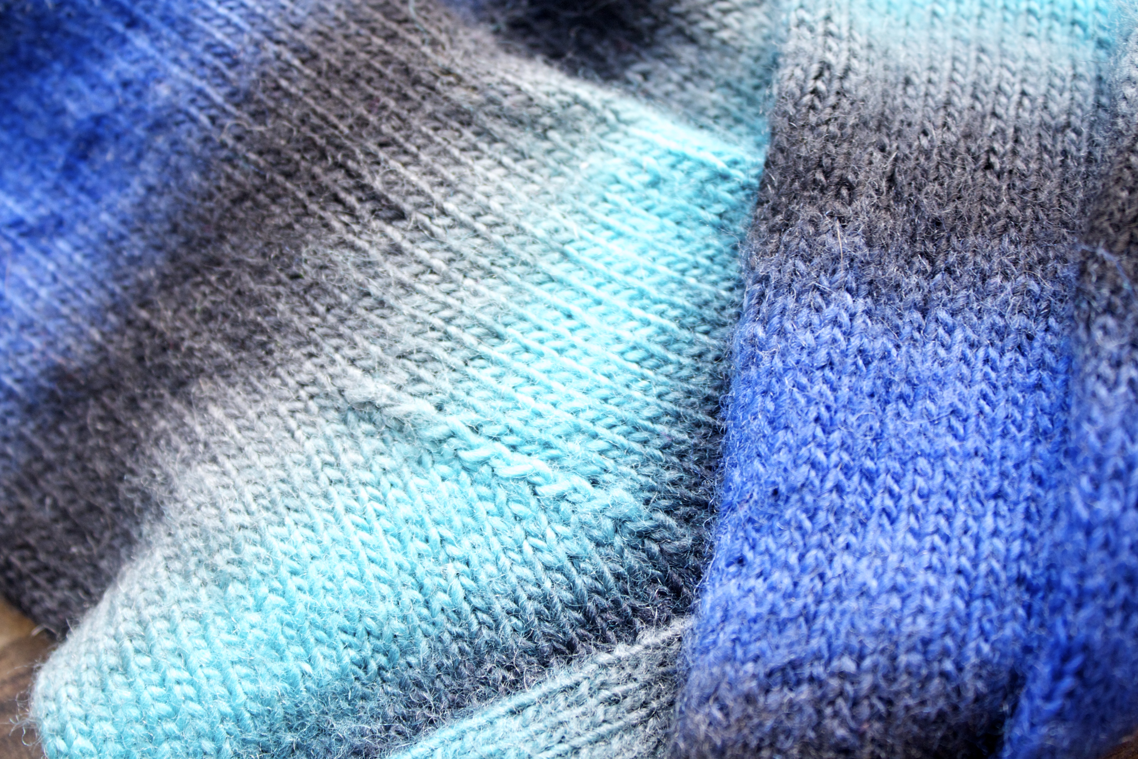 The colours are wonderful.  The greys make the aqua and blue really pop!
