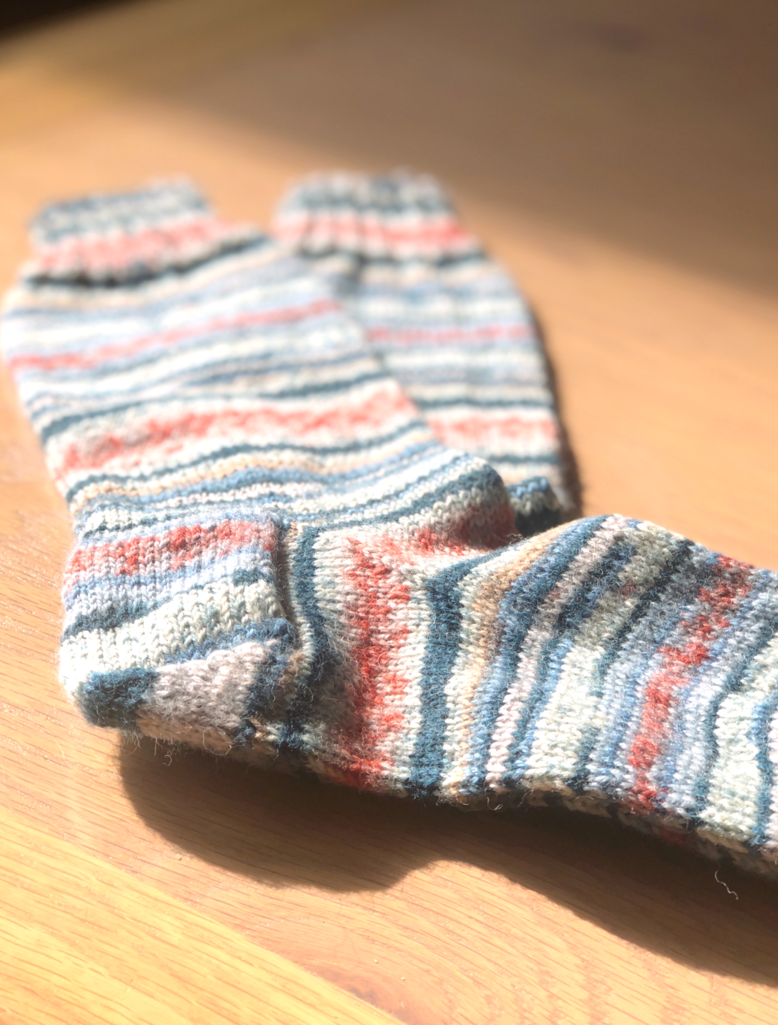 arne-carlos-summer-night-socks-knitted-sock-green-apricot-blue-white-stripes